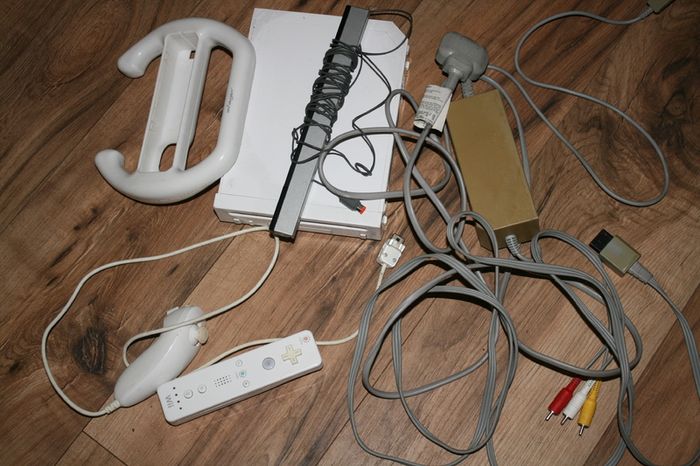 Wii set (in working order)