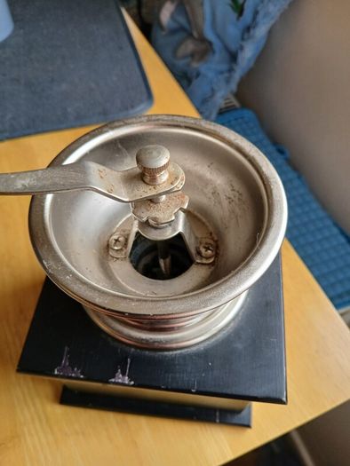 Black Cafetiere Coffee Mill