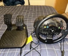 Thrustmaster tmx force feedback steering wheel and pedals (Xbox/pc)