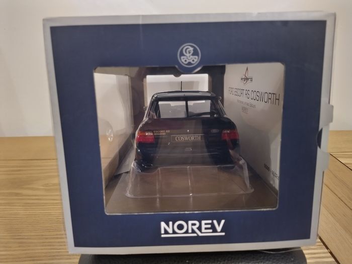 Ford Escort RS Cosworth 1992 Dark Blue Metallic RHD 1/18 New in Box