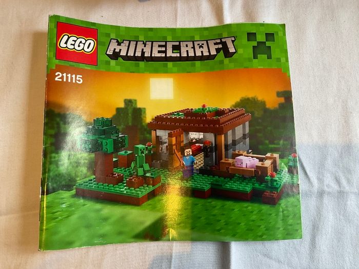 Lego Minecraft 21115