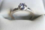 Vintage 9ct White Gold 375 &amp; Blue Sapphire Stacker Ring 2,78g size N