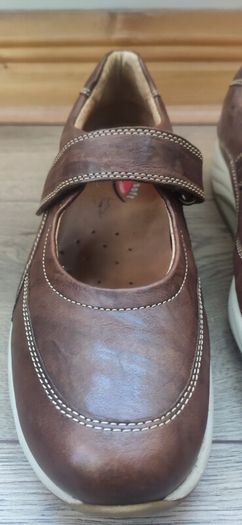 Rolling soft by Gabor leather shoes size 6