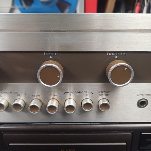 Legendary Vintage Leak stereo Delta 70 amplifier brilliant little amp and sounds wonderfull Tube like warmth and depth in great condition