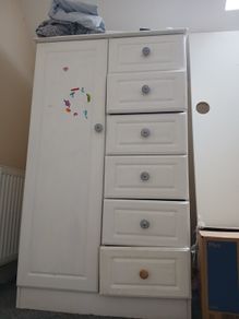 kids wardrobe
