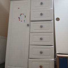 kids wardrobe