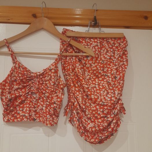 girls skirt and top