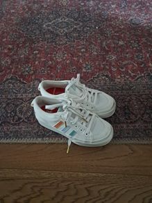 adiddas Size 4 women new