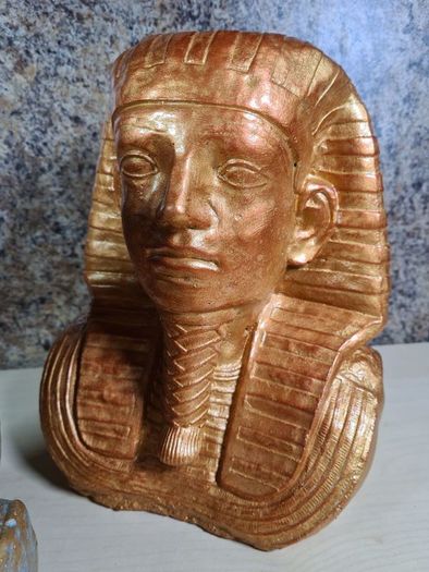 cast concrete Egyptian Pharoah Tutankhamun King Tut statue indoor outdoor ornament garden patio porch conservatory