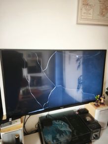 Sony 48" Smart TV with cracked screen (for parts/repair)