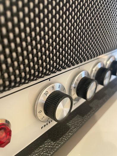 Laney LA Studio.