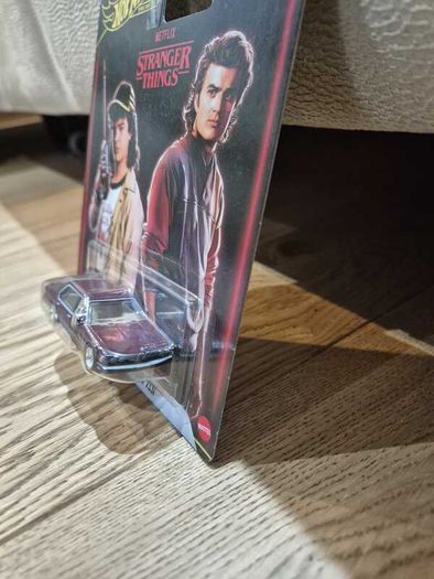 Hot Wheels Stranger Things 1983 BMW 733i Pop Culture 2026-N