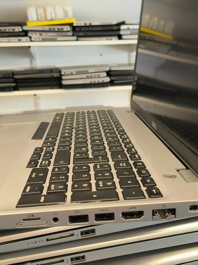 Dell Latitude 5510 15.6" Notebook - Intel Core i5 i5-10210U 10th Gen 1.6GHz - 12GB RAM - 500GB SSD - Windows 11 Pro (Battery is Poor)