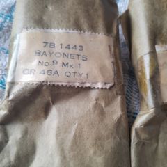 pair of no9 mk bayonet