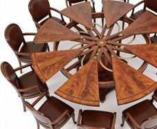 Theodore Alexander jupe table