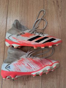 Adidas Predator Football boots - Size 6