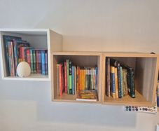 3x Wall-mounted Shelving Unit