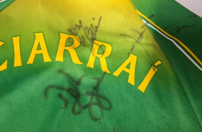 Vintage Kerry GAA (Autographed) O'Neills Gaelic Football Jersey (Youths 10-11 Years) FREE POST