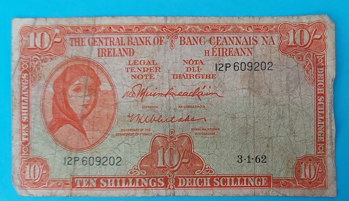 Irish 1962 Lavery ten shilling banknote in used condition