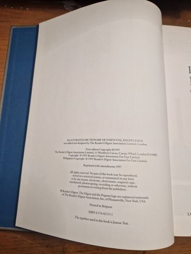 illustrated dictionary of essential knowledge