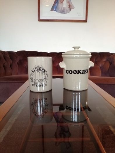 Stoneware Kitchen Utensils Holder Pearsons of Chesterfield