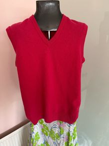 Sleeveless wool jumper