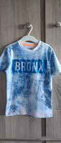 5/6 years old t shirt never worn