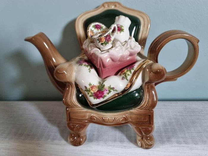 Rare Collectible  Royal Albert 'Old Country Roses' Large Autumn Chair  Teapot by Cardew Design