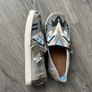 Toms boys shoes size 10uk Image 3