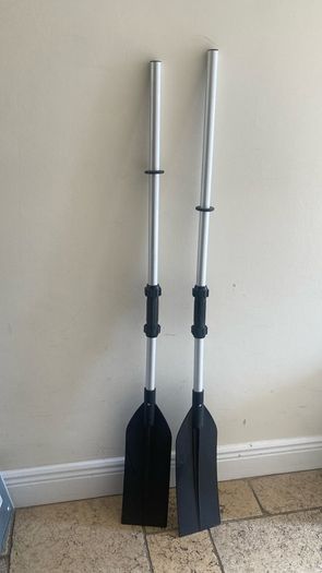 Two oars as new