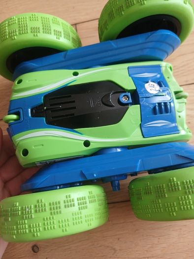 Remote control car