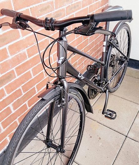 Ladies giant liv bike in nearly new condition