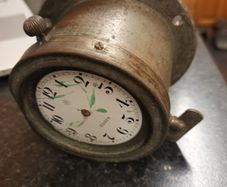 Veteran Car Clock