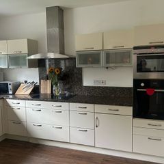 Full Kitchen with Granite Work Top
