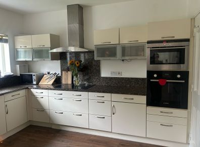 Full Kitchen with Granite Work Top