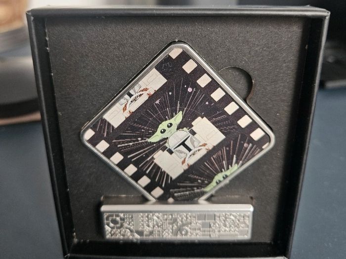 LEGO Star Wars Mandalorian Grogu Lenticular Display Metal Card Coin