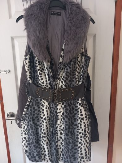 Gilet Size S/M  Great Condition