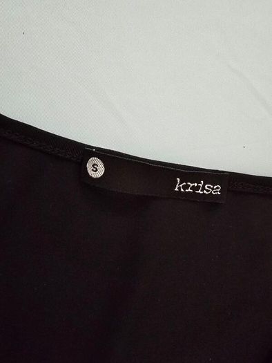 Krisa Revolve Black Cutout Crop Top RRP 85E