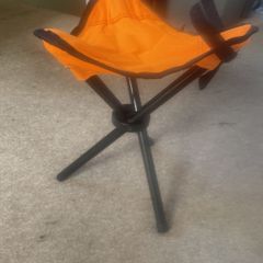 Fold up stool