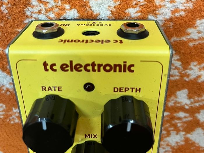 Afterglow Chorus pedal