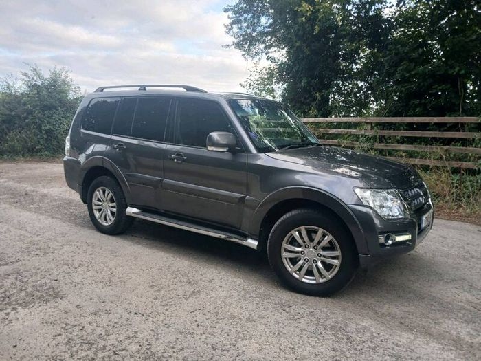 Mitsuibhi pajero