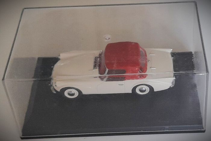 Diecast Model Daimler SP250 - Collectable Oxford Diecast 1:43