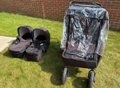 Mountain Buggy Duet Buggy