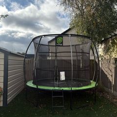 Thorpe Sports 10 ft Trampoline with Enclosure & Ladder