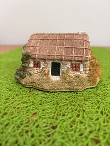 Lilliput Cottage
