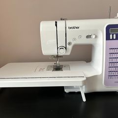Brother FS70 Sewing Machine Excellent Condition