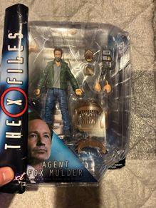 Fox Mulder Figurine. The X-Files