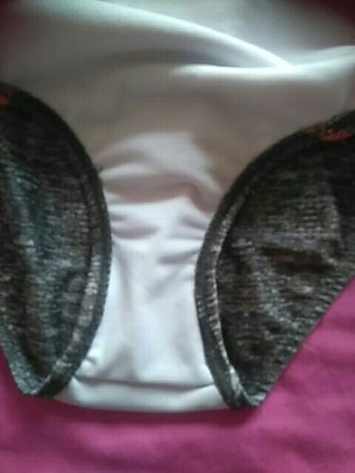 Swimsuit Age 8, fit 6-7yrs only tried on