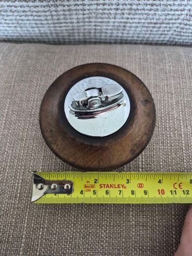 Rolstar Table Lighter with very pleasing wooden base holder