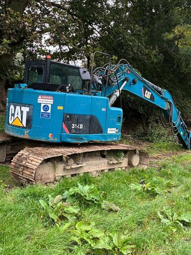 Cat digger